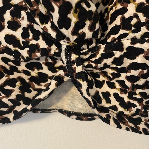 Cabi Cropped Knotty Cheetah Athletic Tank M - Picture 2 of 5